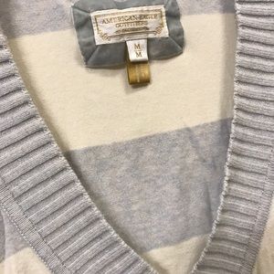 American Eagle Sweater Size Medium